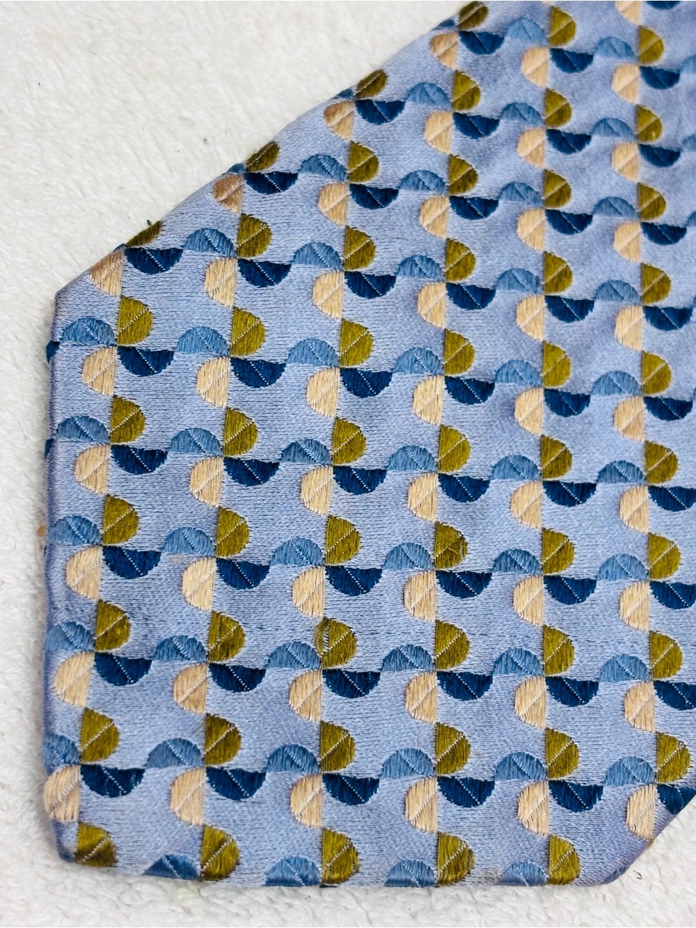 Brand New Stylish Tie By Tom James - Tie Width Is 4 Inches